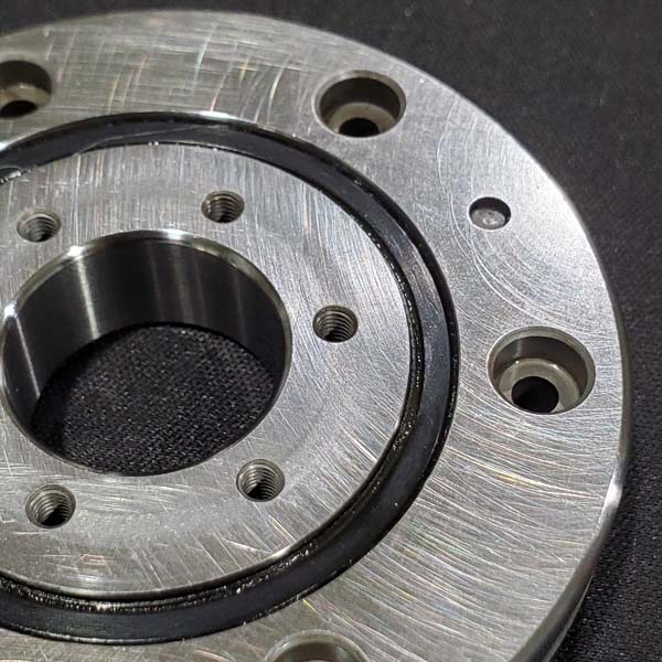 crossed roller bearings sealing